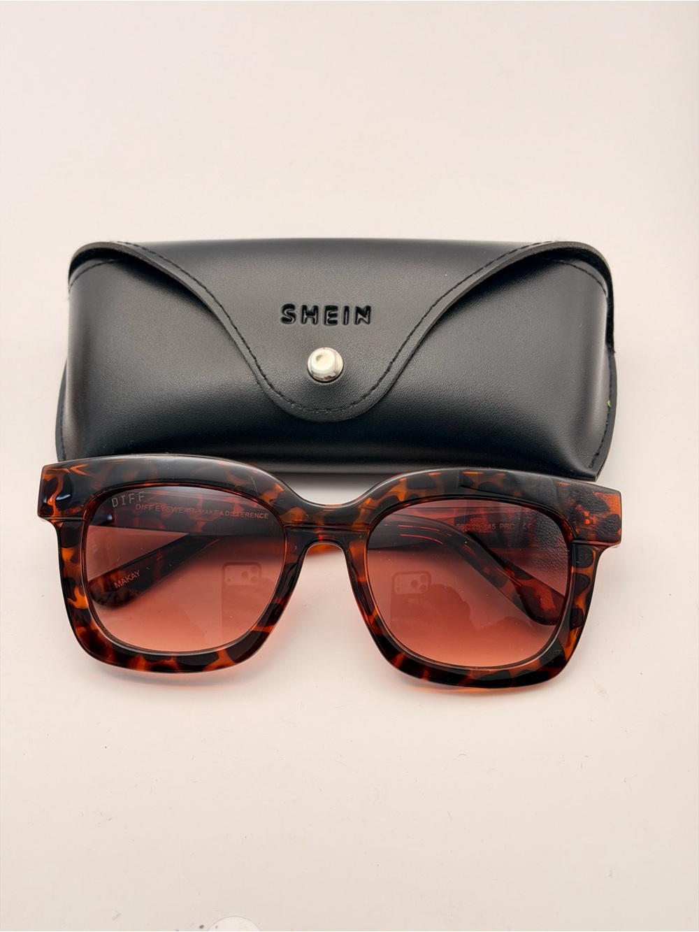 DIFF Makay Eyewear Women’s Dark Tortoise Brown Sunglasses Oversized